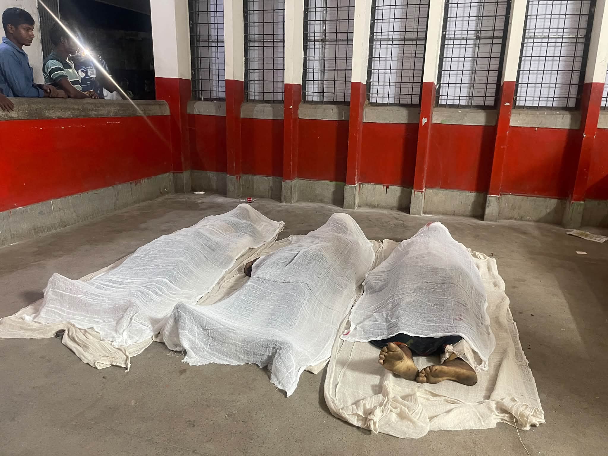 শ্রীমঙলে বাস-সিএনজি সংঘর্ষে সড়কে ঝরল ৩ প্রাণ
