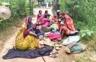 পাতিচখায় চলে চা শ্রমিকের দুপুর