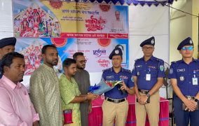 পাঁচগাঁওয়ের মন্দির পরিদর্শনে সিলেট রেঞ্জের ডিআইজি